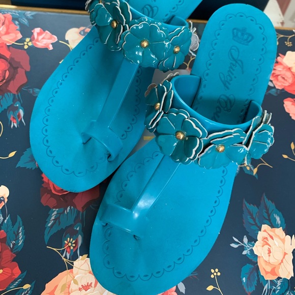 Juicy Couture sandals .used in good condition. - Picture 2 of 6